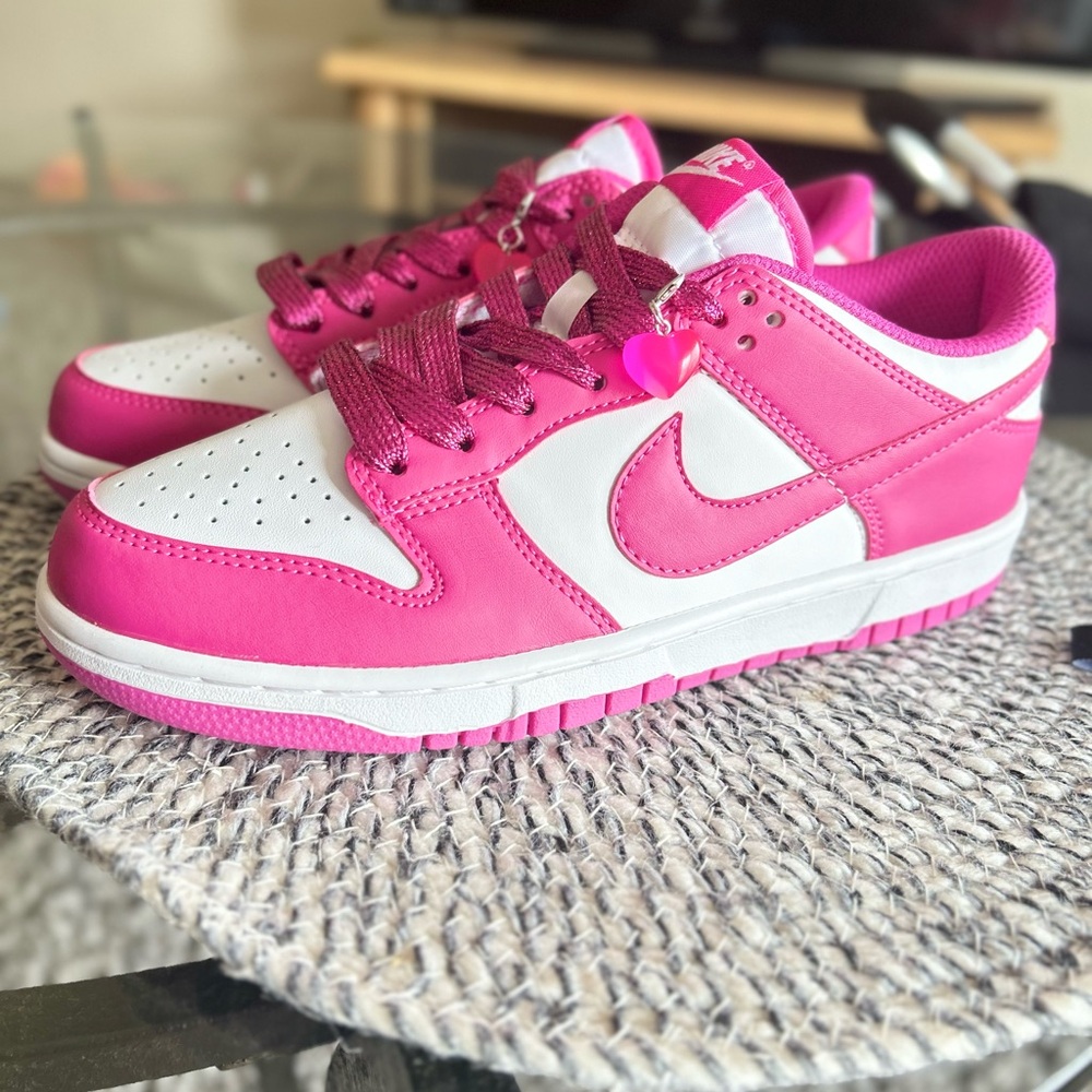 Cute Pink Fuchsia Y2K Sneakers With Glitter Laces and Charms Womens Size 8